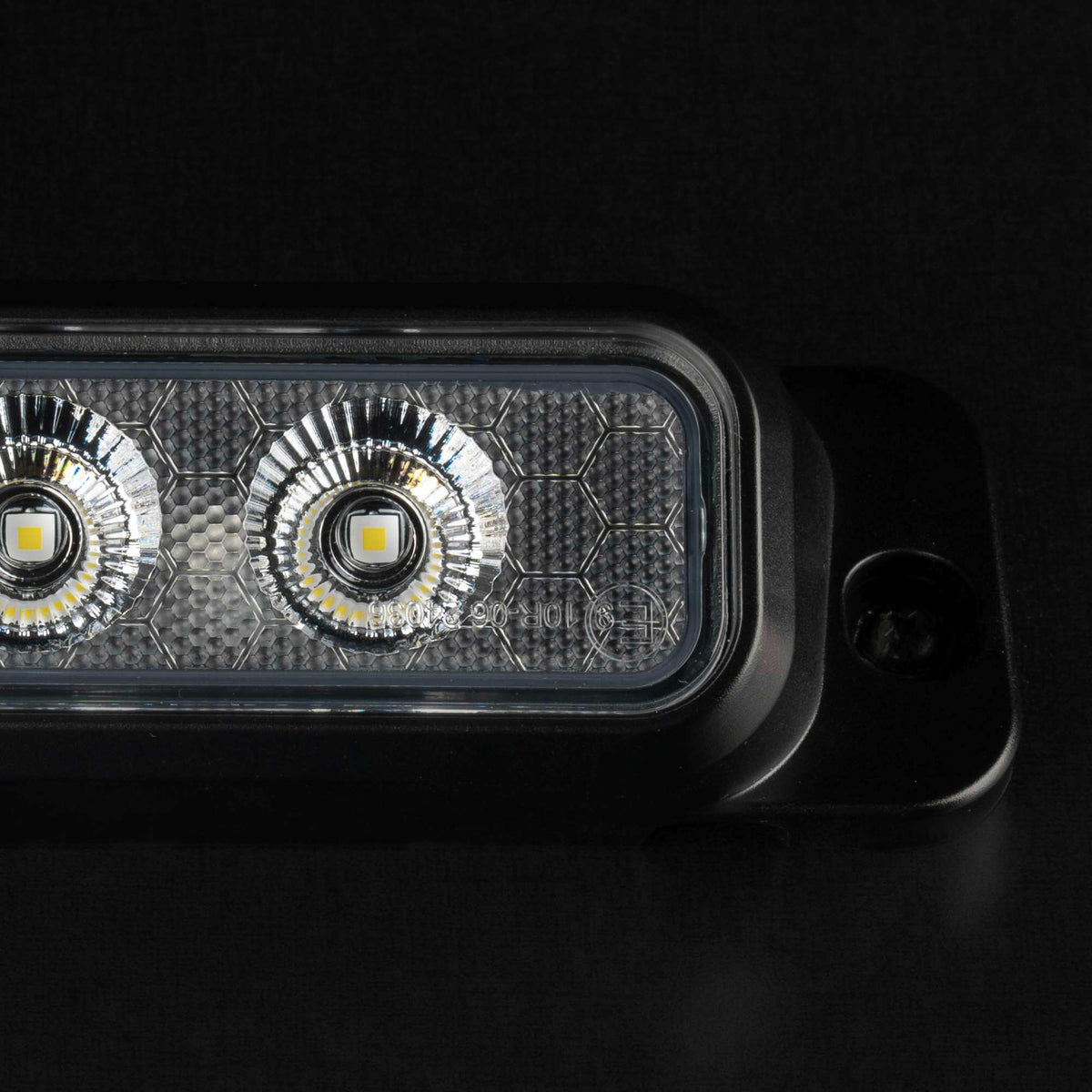 Strands NUUK E-LINE SCENE LIGHT 80W