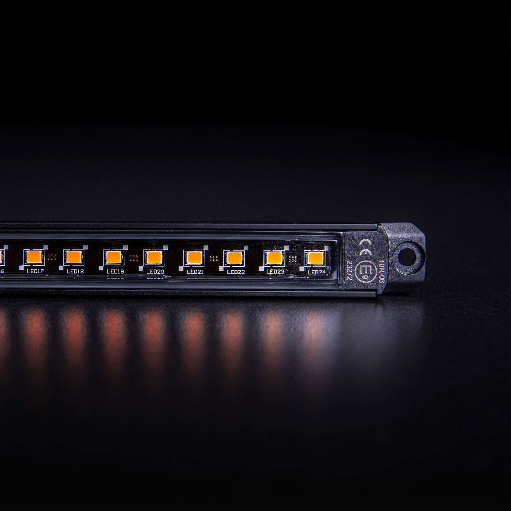 Strands UNITY UNDERGLOW INTERIOR LIGHT AMBER 505MM
